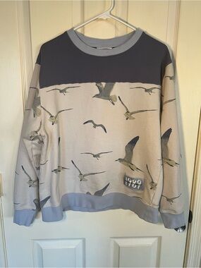 Taylor Swift 1989 Taylor’s Version Seagull Print Crewneck Sweatshirt Medium